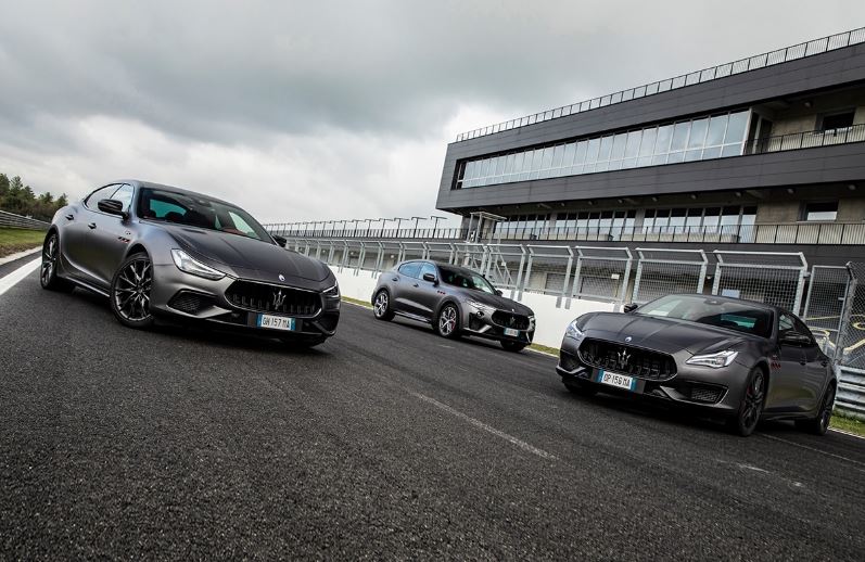 Guida il lusso e la sportività della Maserati Ghibli Hybrid con il noleggio a lungo termine